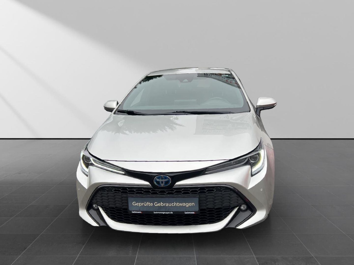 Toyota Corolla 1.8 Hybrid Club - Samsaru's Car Outlet
