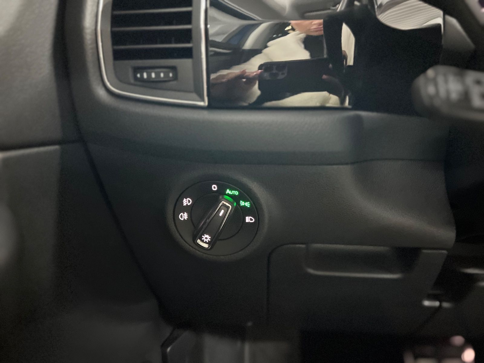Skoda Kodiaq 200 PS L&K 4x4 AHK+360°+VC+Tablet+ASSIST