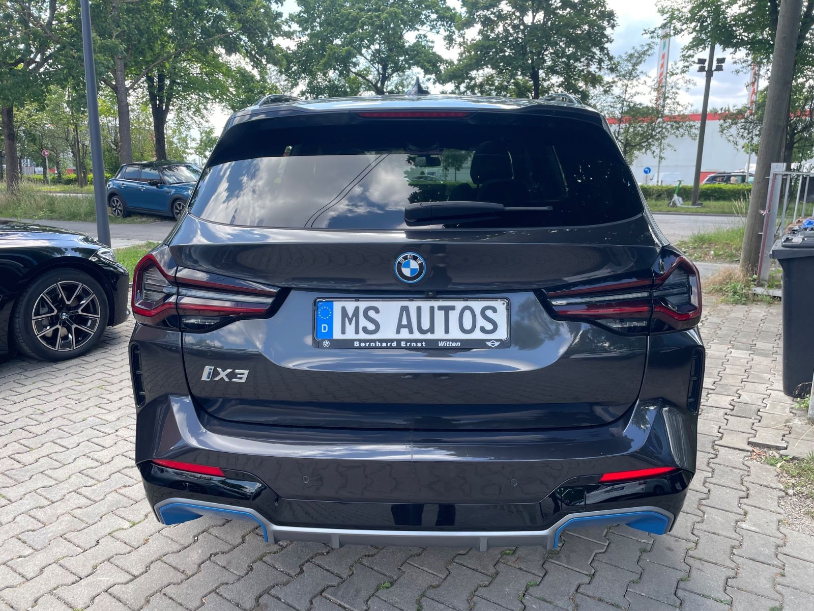 BMW iX3 Impressive*Panora*Head*360°*Laser*AHK*Kardon