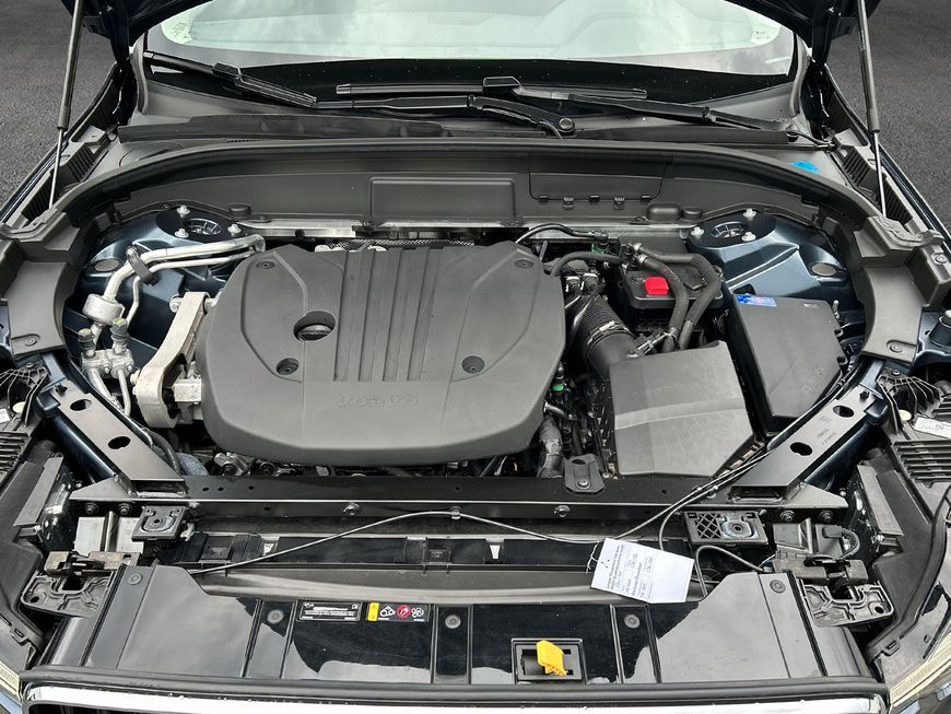 Volvo XC60 B5 B AWD Core - Samsaru's Car Outlet