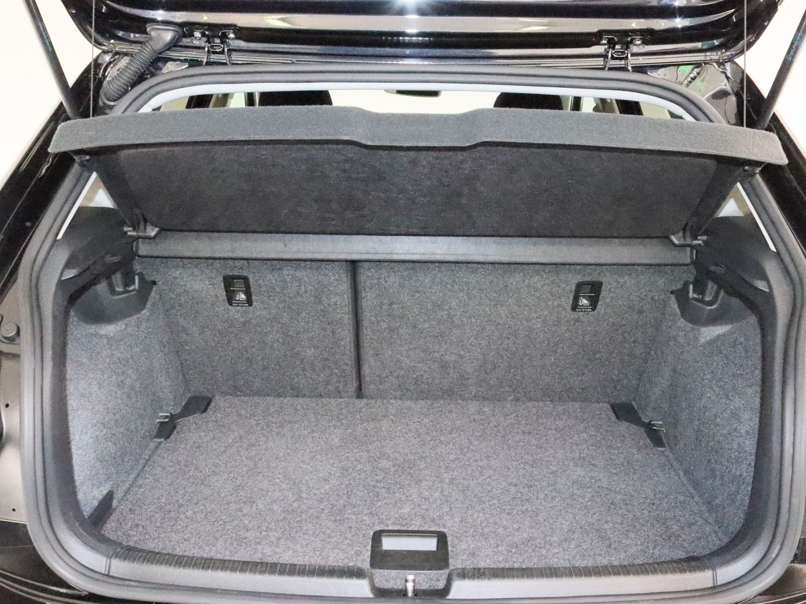 Volkswagen Polo 1.0 TSI Comfortline - Samsaru's Car Outlet