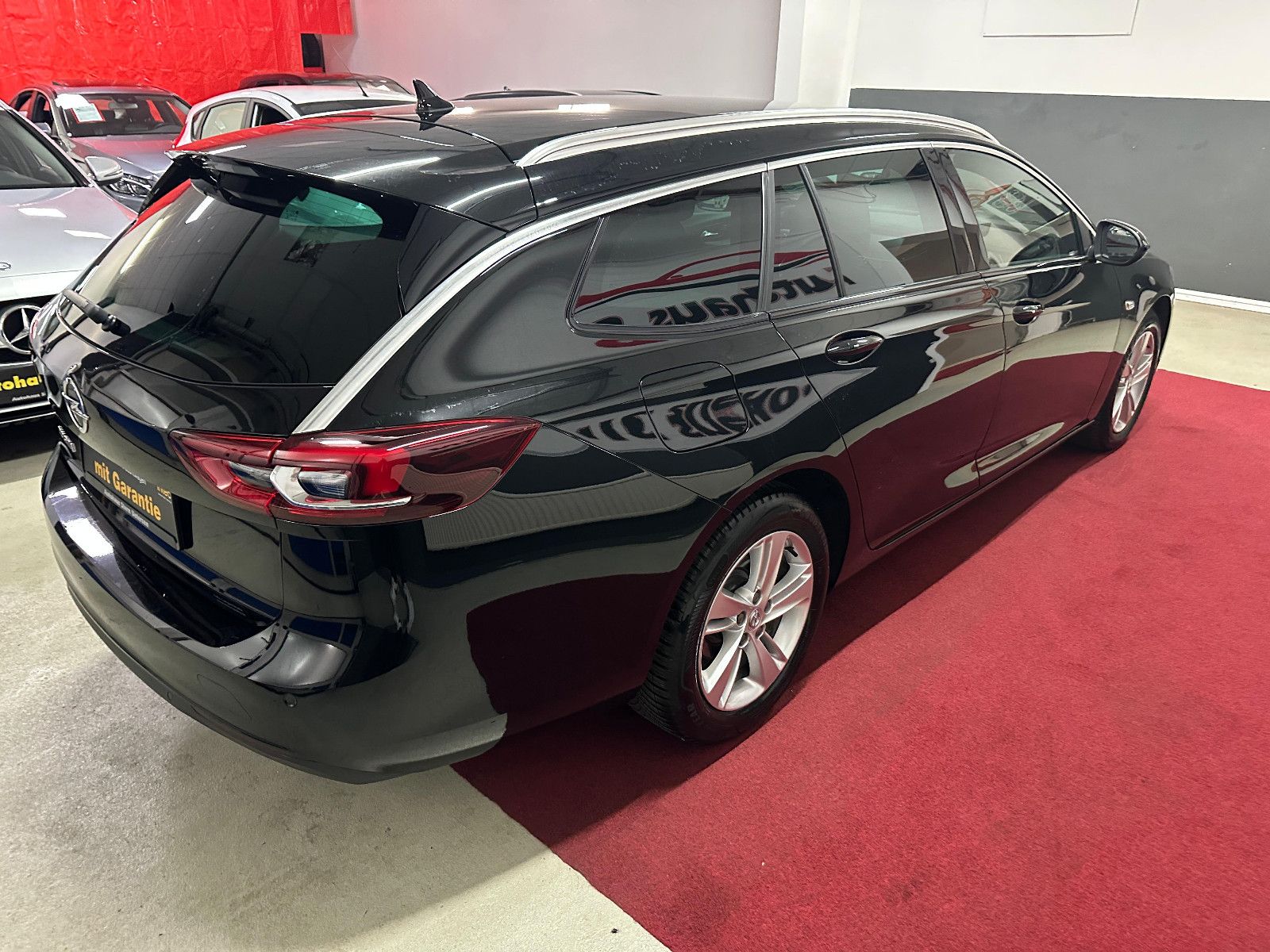 Opel Insignia B Sports Business - Samsaru's Car Outlet