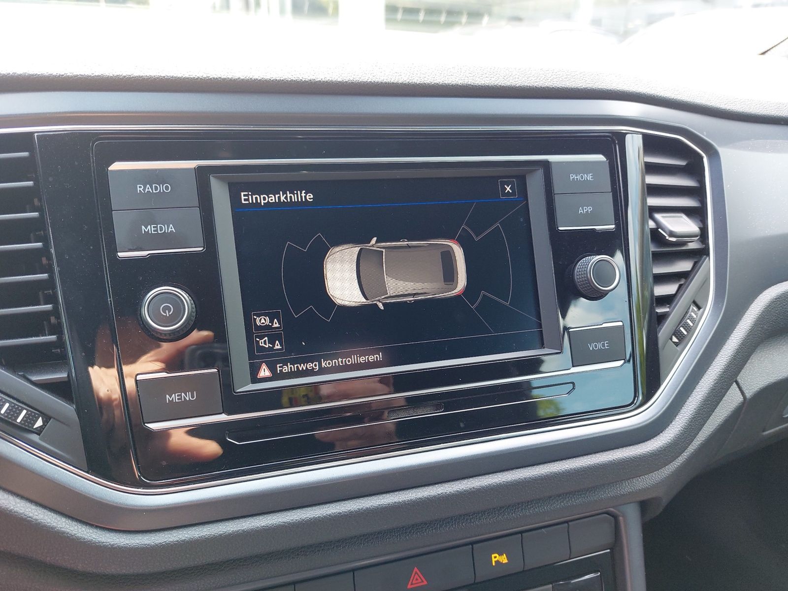 Volkswagen T-Roc 1.5 TSI DSG R-Line - Samsaru's Car Outlet