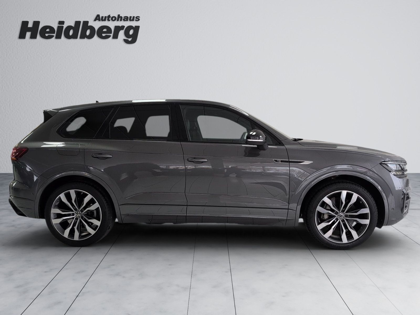 Volkswagen Touareg R Line AHK Luft Black Night 21" IQ-Matri