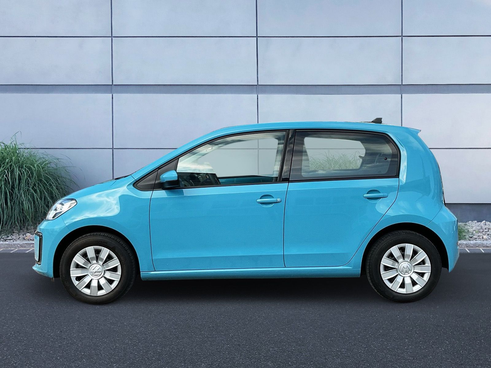 Volkswagen e-Up! Move - Samsaru's Car Outlet