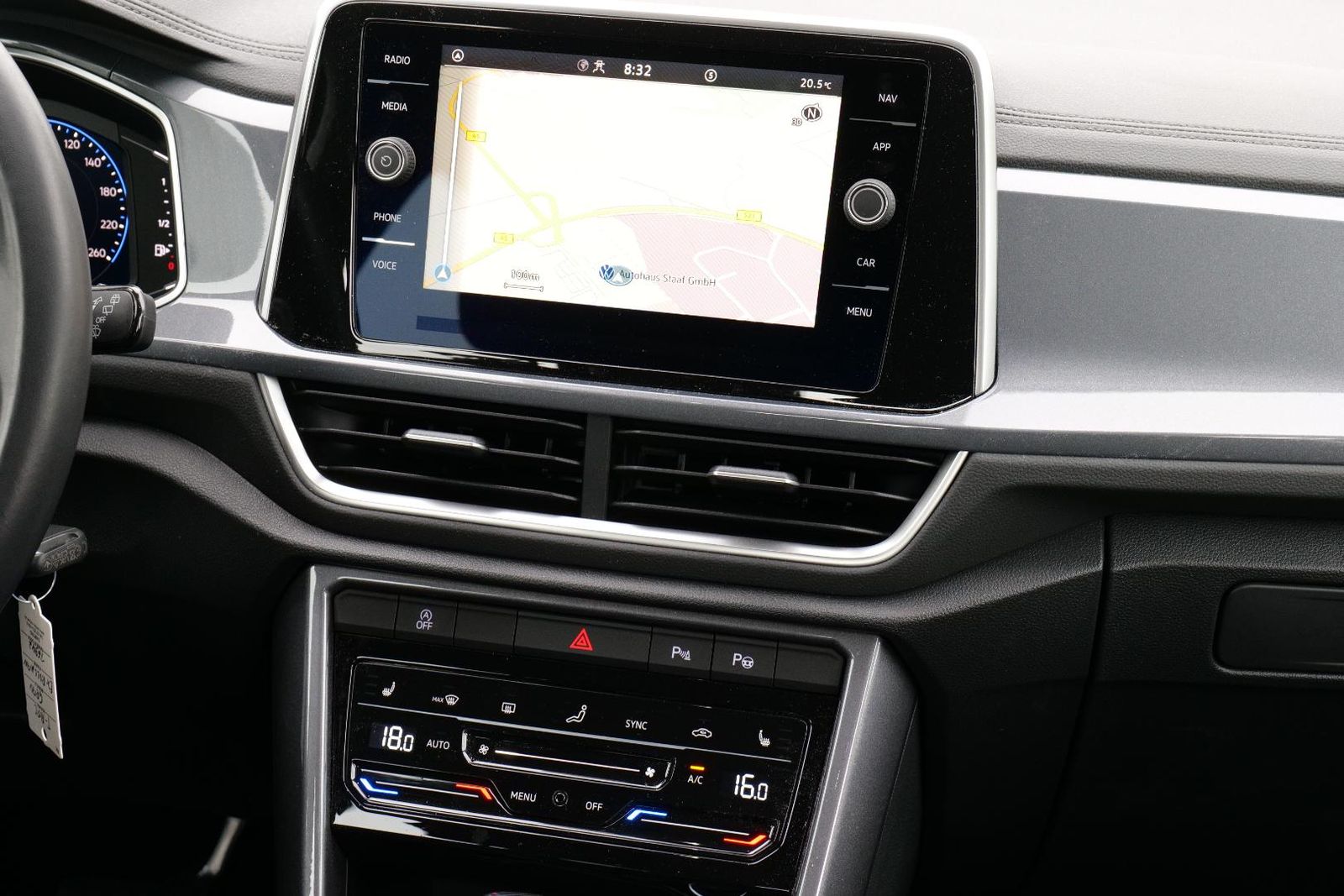 Volkswagen T-ROC Style 1.5 TSI - Samsaru's Car Outlet