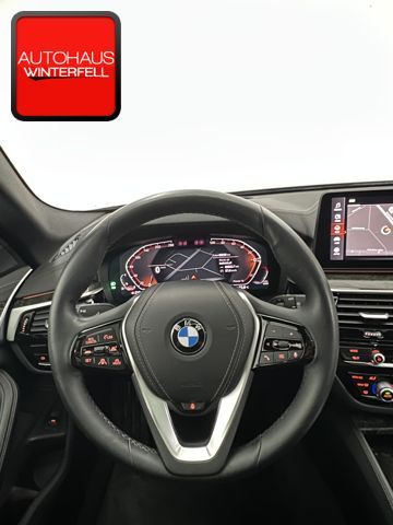 BMW 530 i xDrive Touring Luxury Line PANO+AHK+STANDH