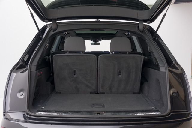 Audi Q7 50 TDI TIPT*S-LINE*7-SITZ*PANO*AHK*STAND*360*