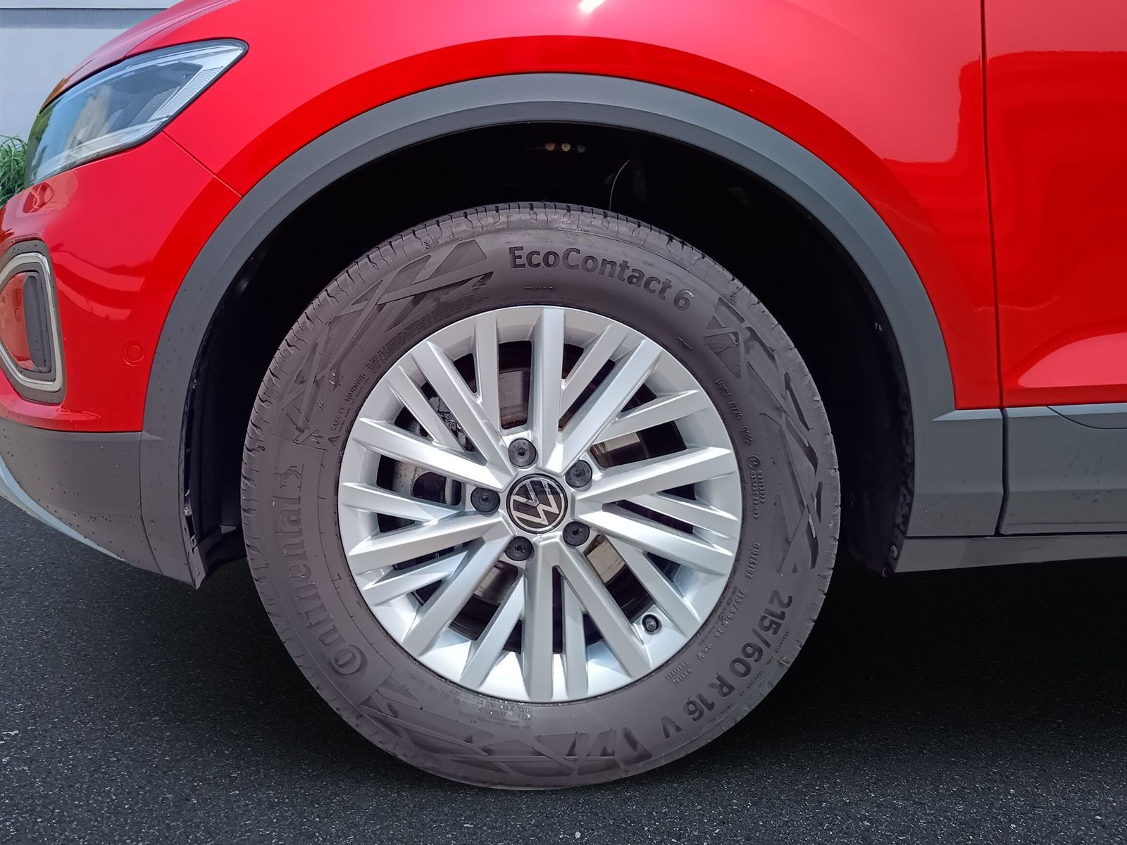 Volkswagen T-ROC Life 1.0 TSI - Samsaru's Car Outlet