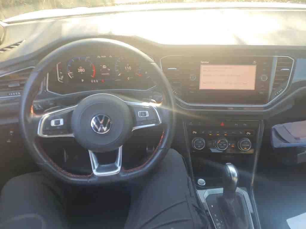 Volkswagen T-Roc 1.5 TSI DSG R-LINE - Samsaru's Car Outlet