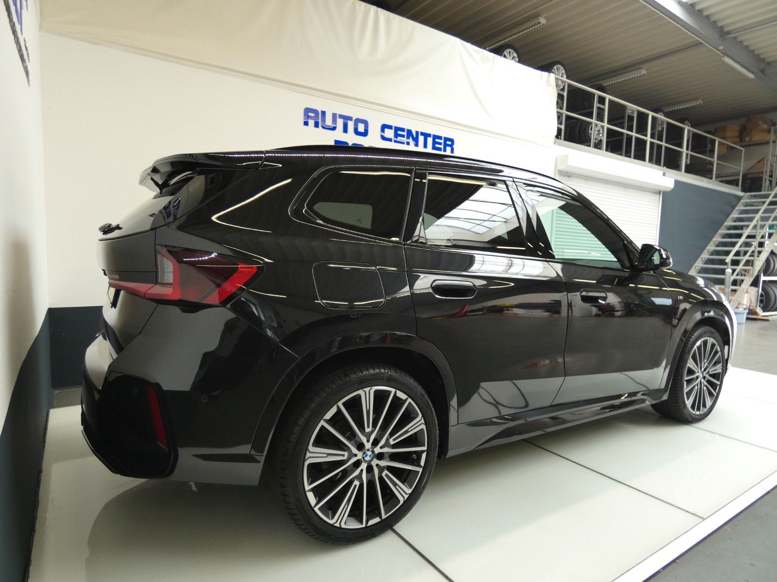 BMW X1 23d xDrive M Sportpaket - Samsaru's Car Outlet