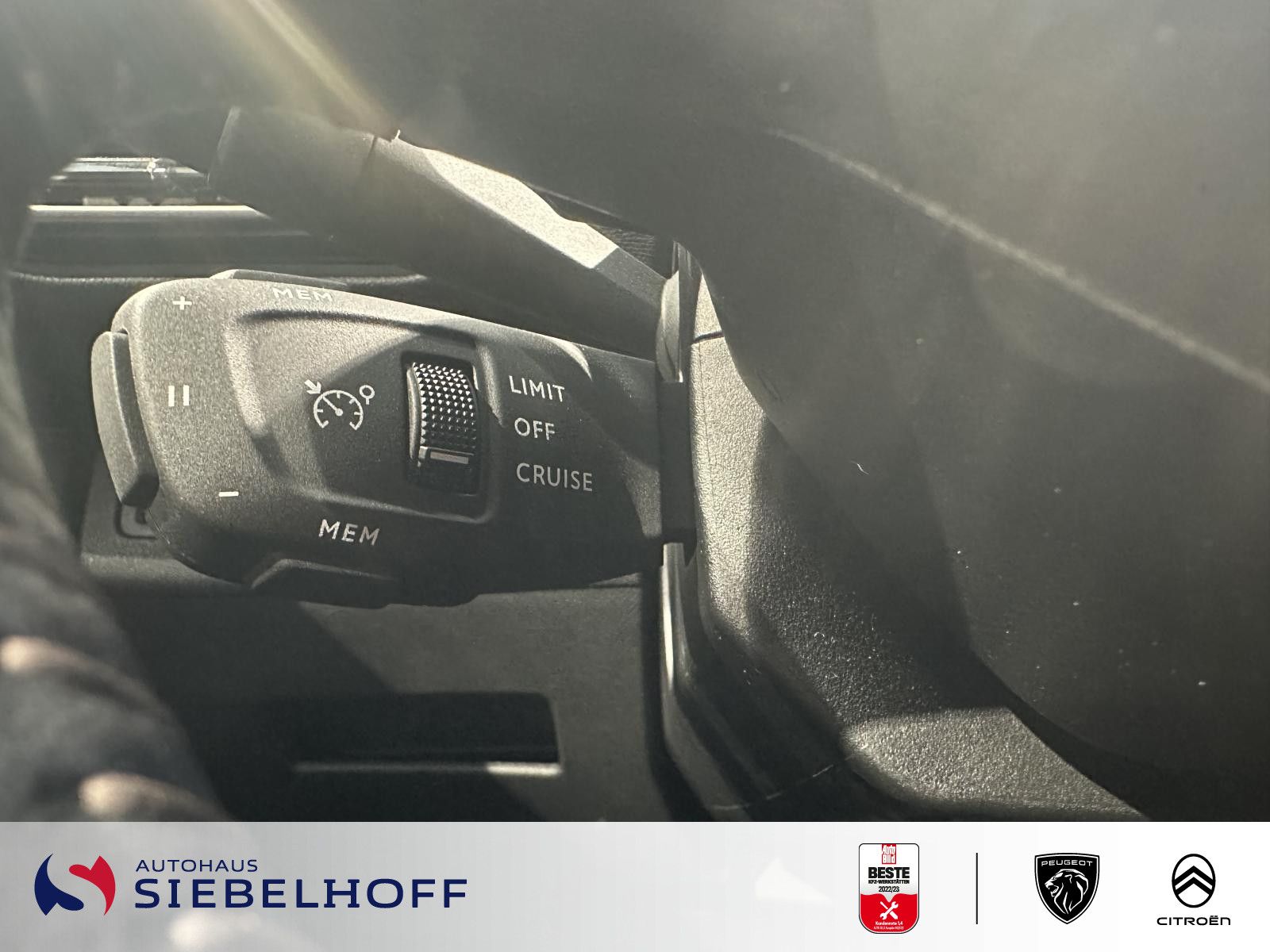 Peugeot 3008 Allure HYBRID 225 e-EAT8