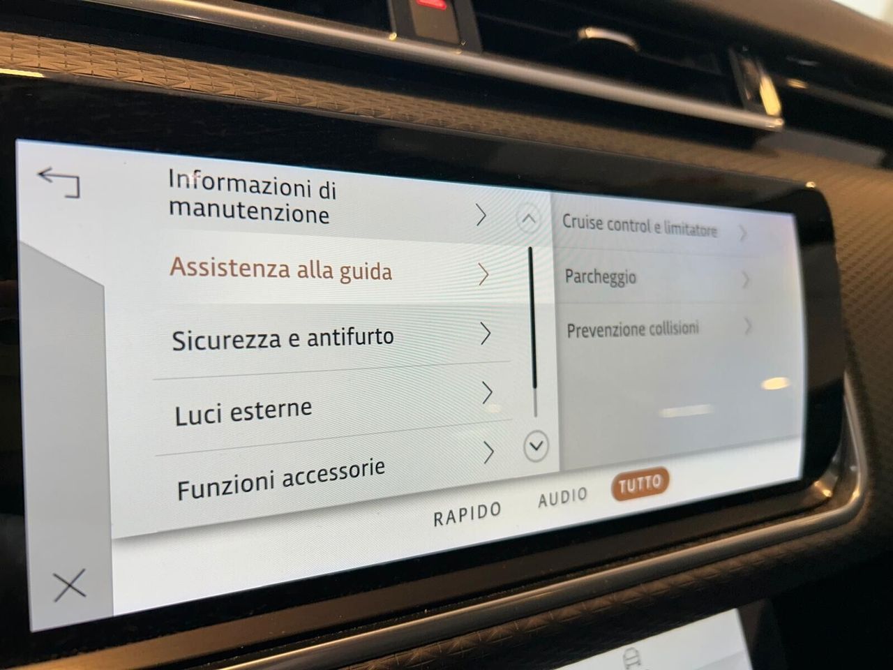Range Rover Velar R-DYNAMIC S 2.0D - Samsaru's Car Outlet