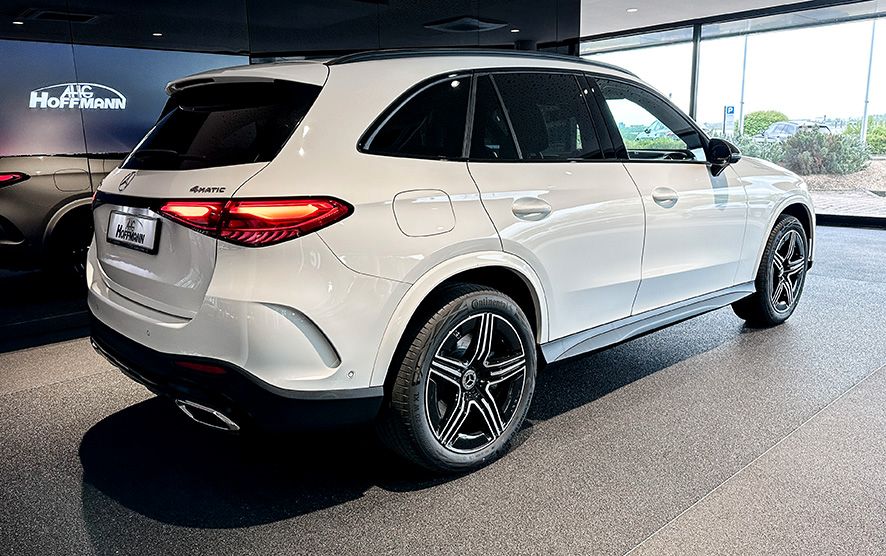 Mercedes-Benz GLC 300 de 4M AMGLiADPl+DigiL+Pano+AHK+Distronic