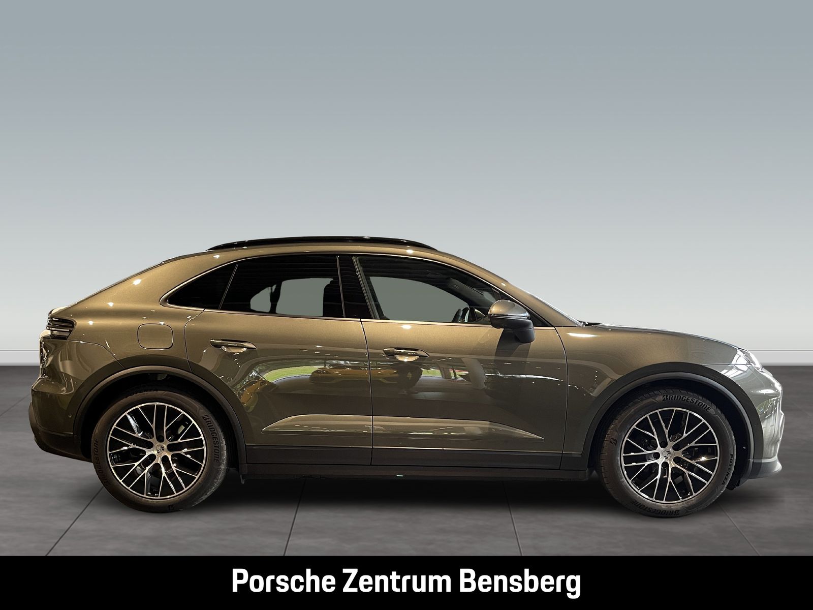 Porsche Macan 4 Electric