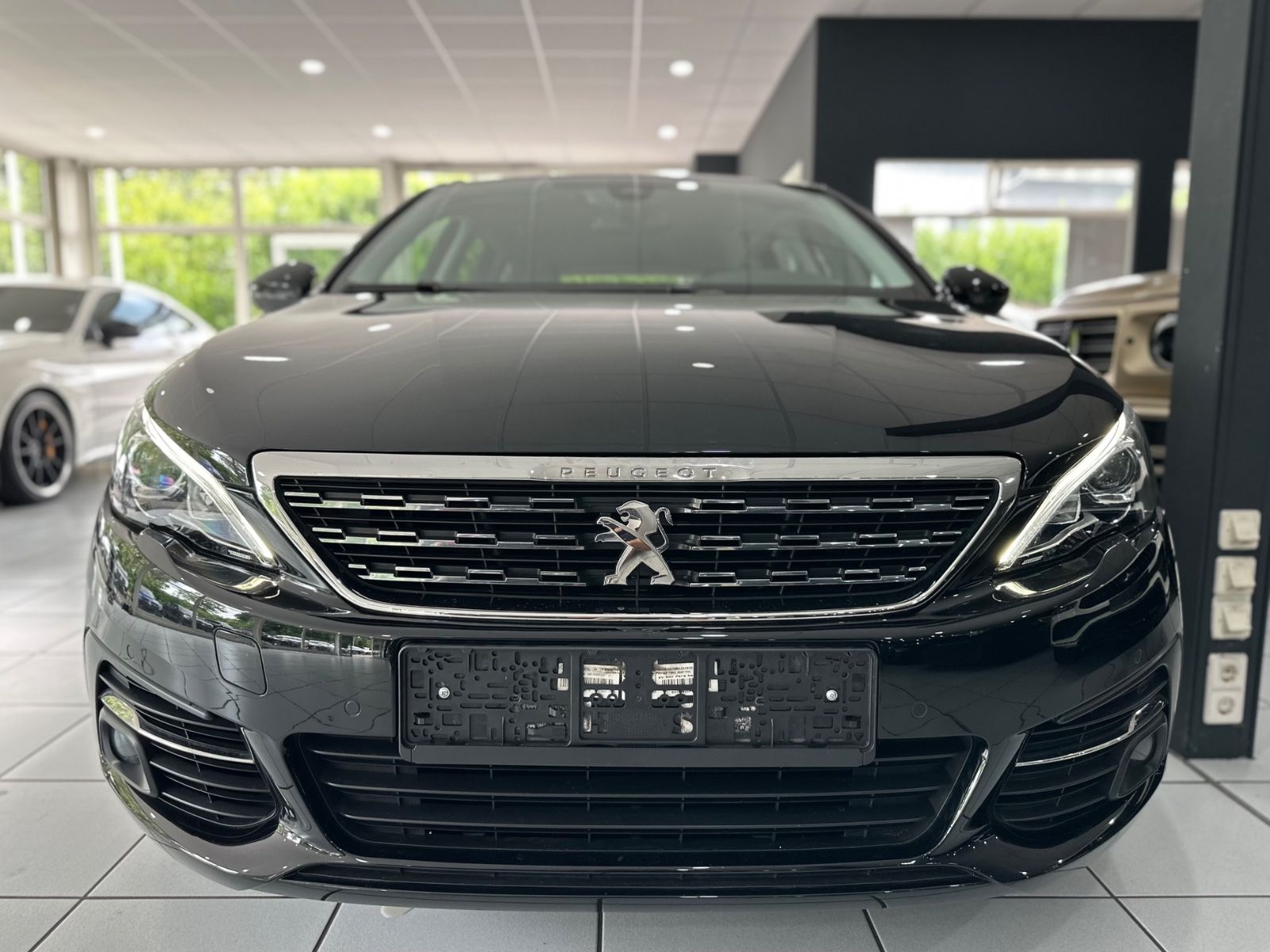 Peugeot 308 SW Allure - Samsaru's Car Outlet