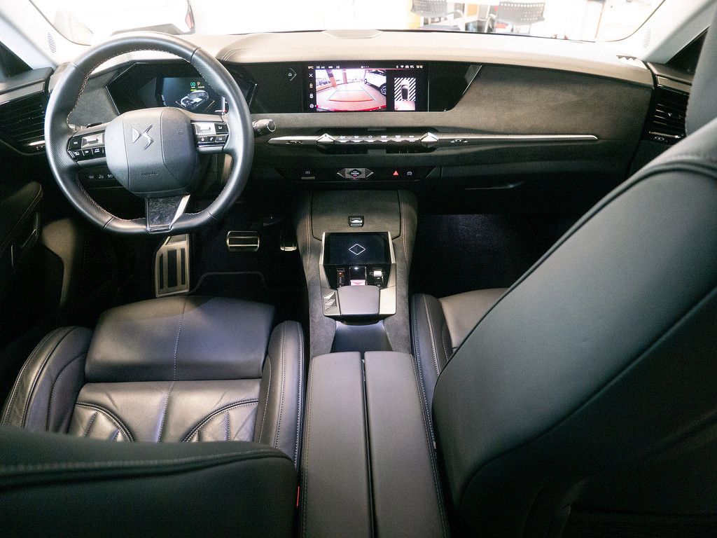 DS Automobiles DS 4 E-TENSE 225 Performance Line + MATRIX-LED