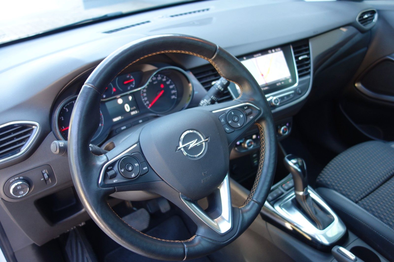 Opel Crossland (X) 1.5D Innovation - Samsaru's Car Outlet