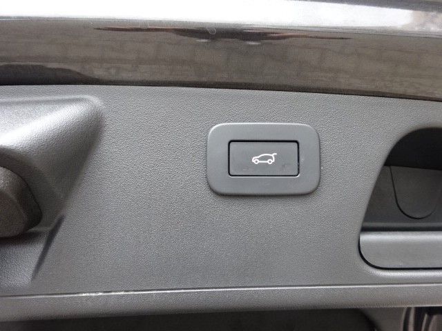 Jaguar E-Pace P300e R-DYNAMIC AWD Panorama