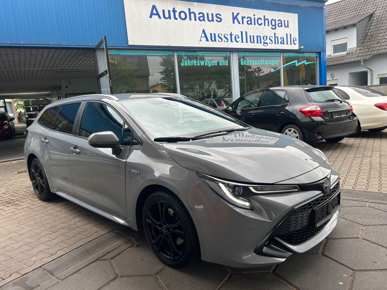 Toyota Corolla Touring Sports Hybrid Team D - Samsaru's Car Outlet