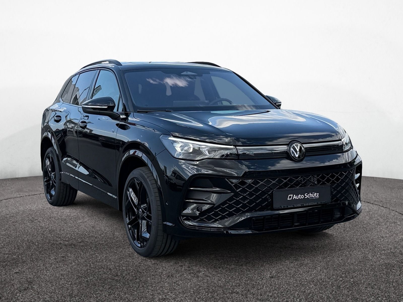 Volkswagen Tiguan R-Line 2,0 l TSI *4MOTION*LEDER*360°*AHK*