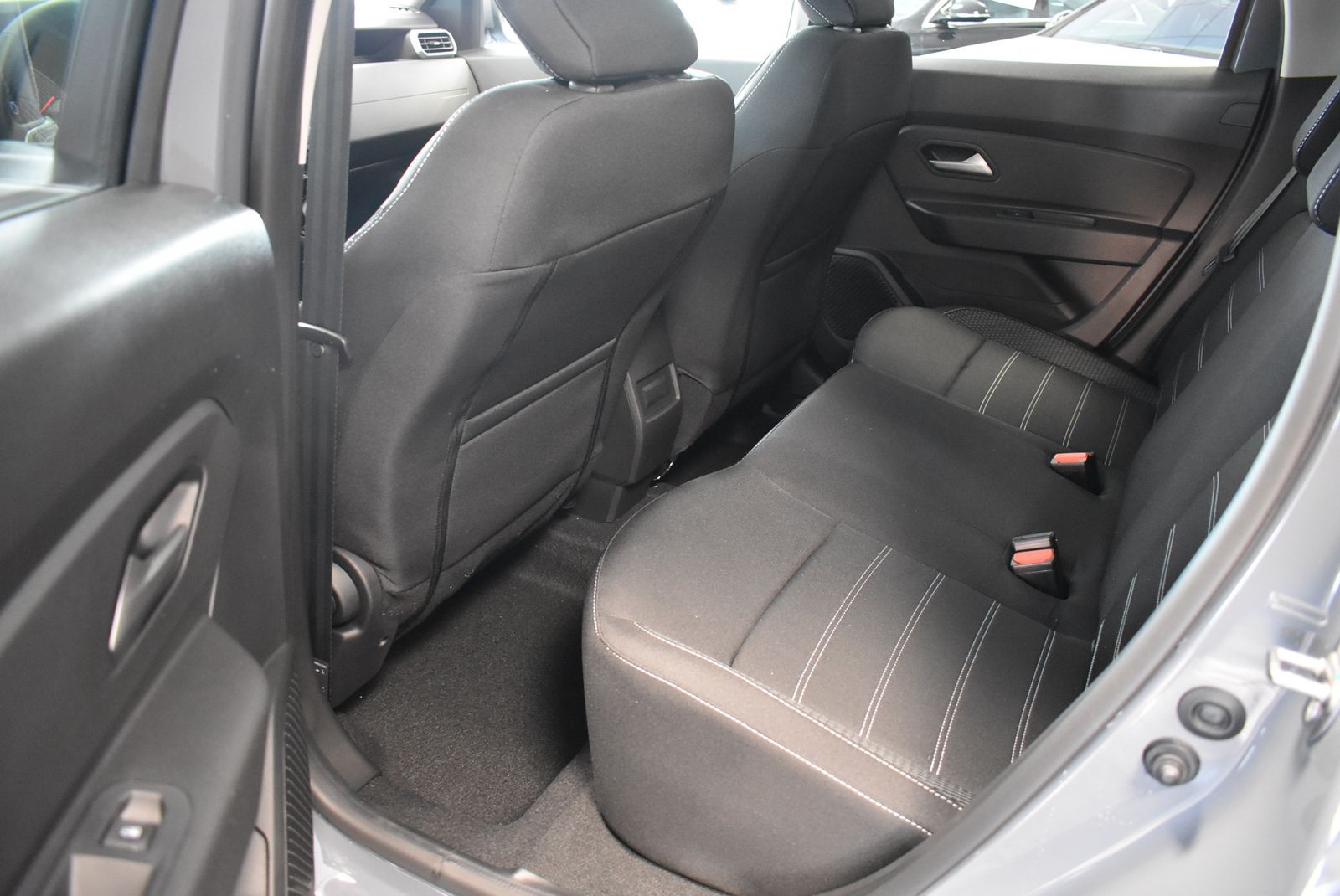 Dacia Duster dCI 115 4WD Journey - Samsaru's Car Outlet