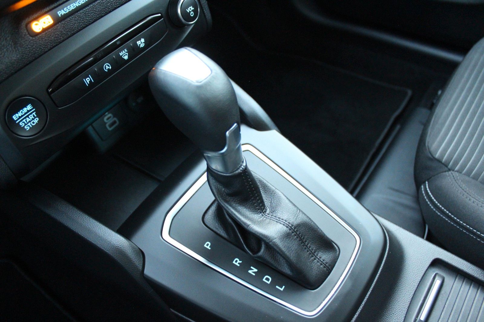 Ford Focus Titanium 1,0EcoBoost*Automatik*ACC*Nav*LED