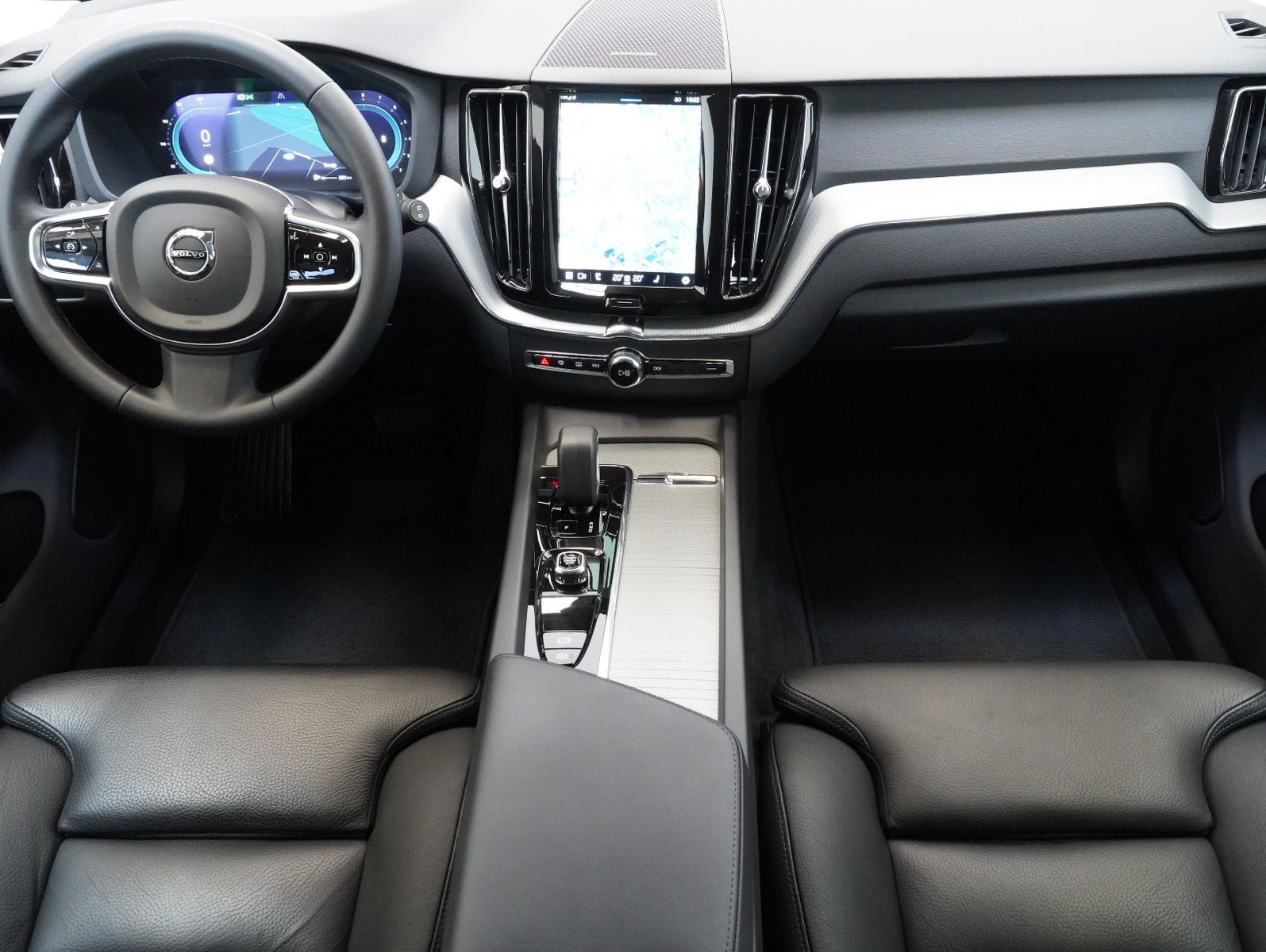 Volvo XC60 B4 B Plus Dark LED/NAVI/ACC/BLIS