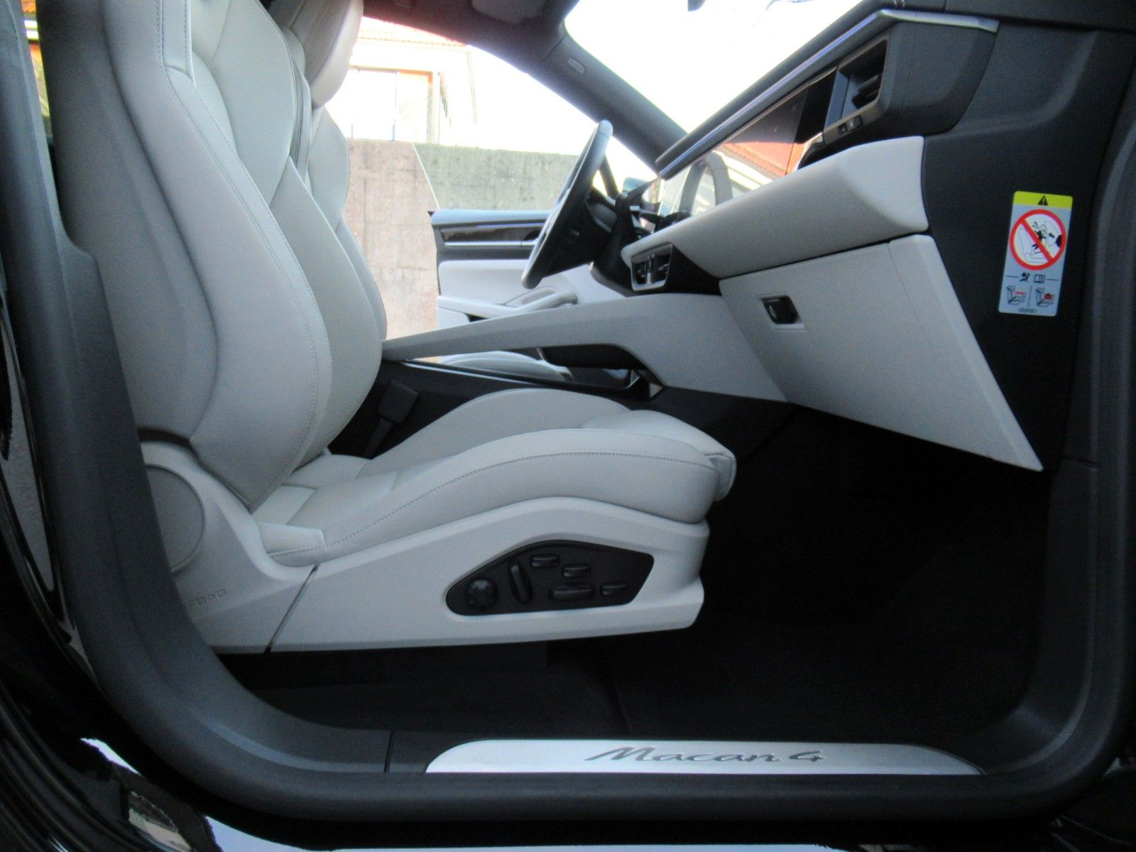 Porsche MACAN 4e HEAD-UP - Samsaru's Car Outlet