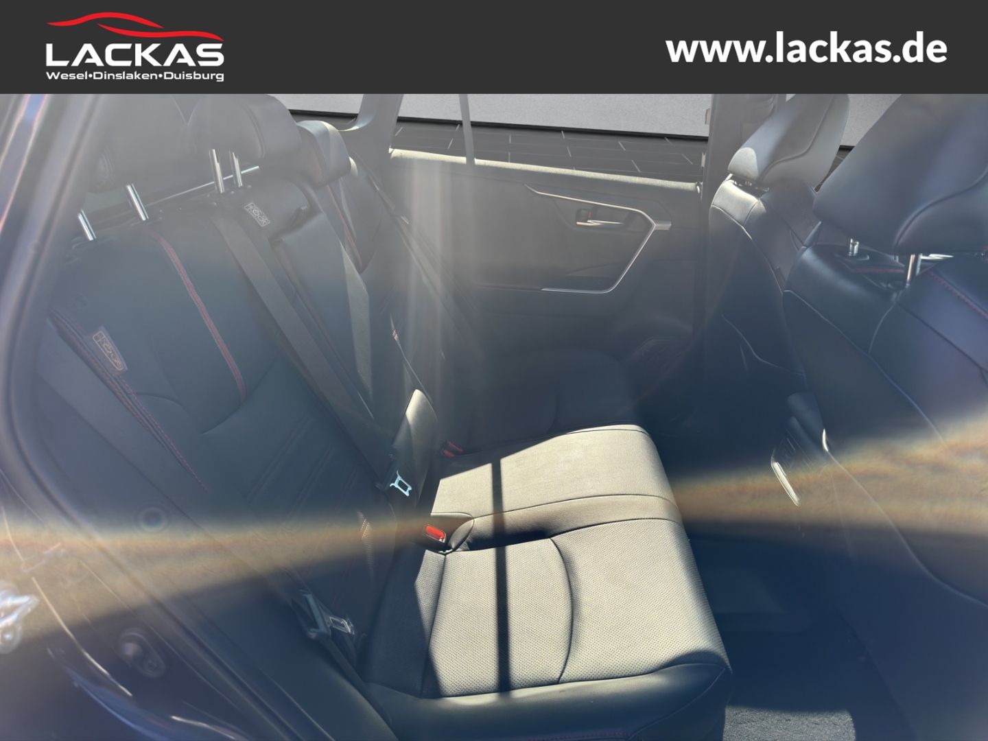 Toyota RAV 4 Plug-in Hybrid 4x4 - Samsaru's Car Outlet