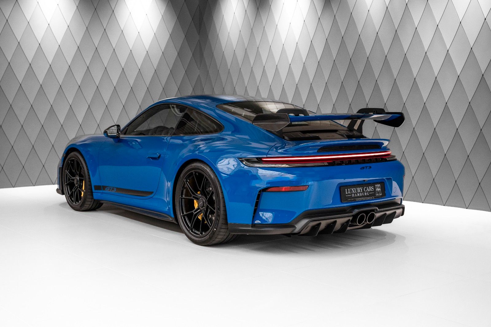 Porsche 992 GT3 - Samsaru's Car Outlet