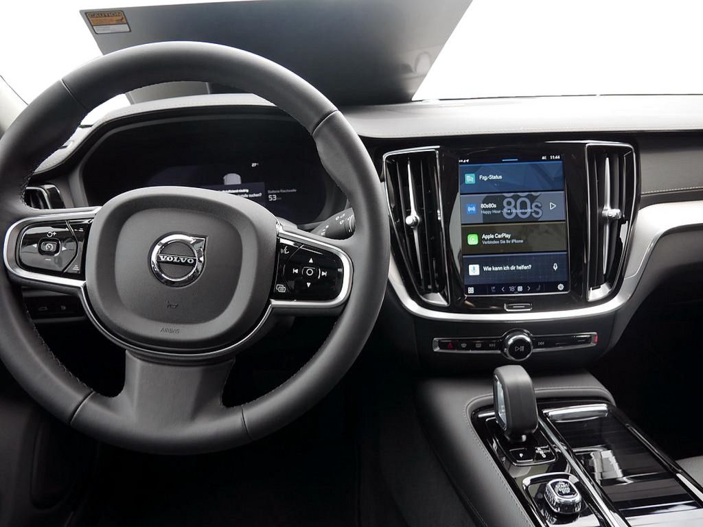 Volvo S60 T8 Twin Engine AWD Ultimate Dark Plug-InE6