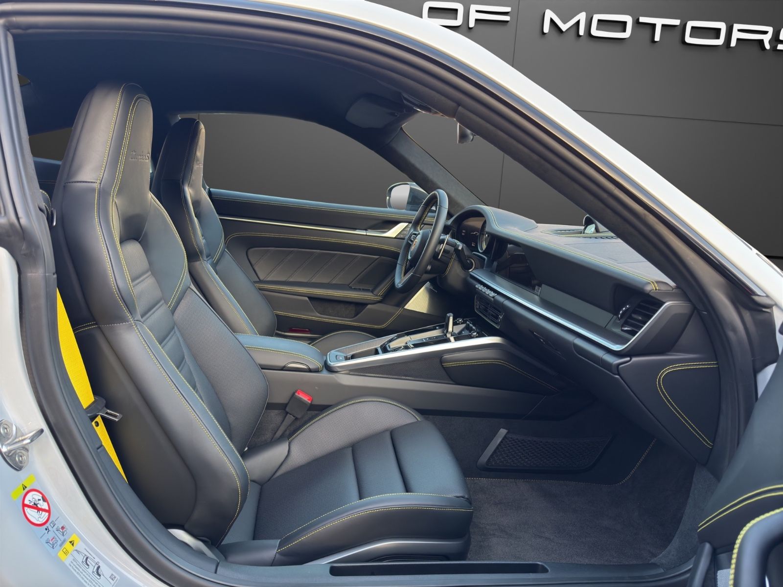 Porsche 911 Turbo S - Samsaru's Car Outlet
