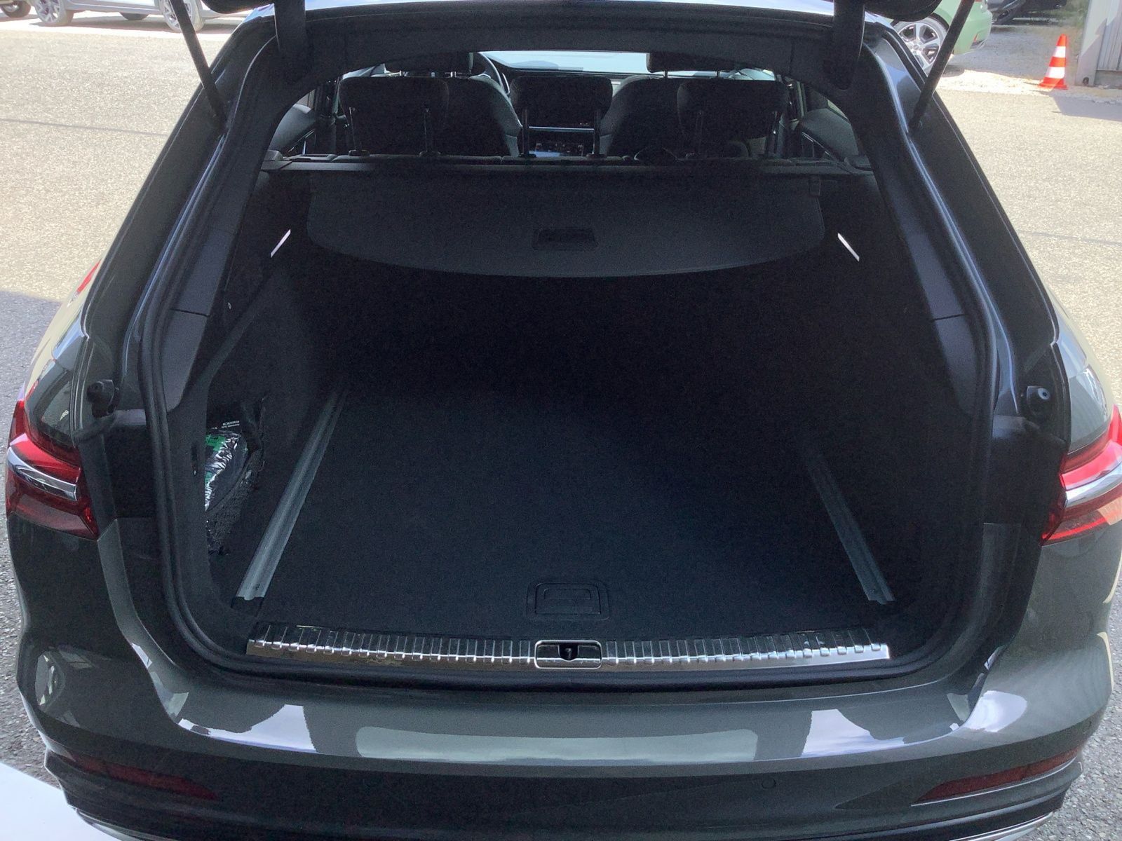 Audi A6 Avant 40 TDI q. S-Tronic S-Line - Samsaru's Car Outlet