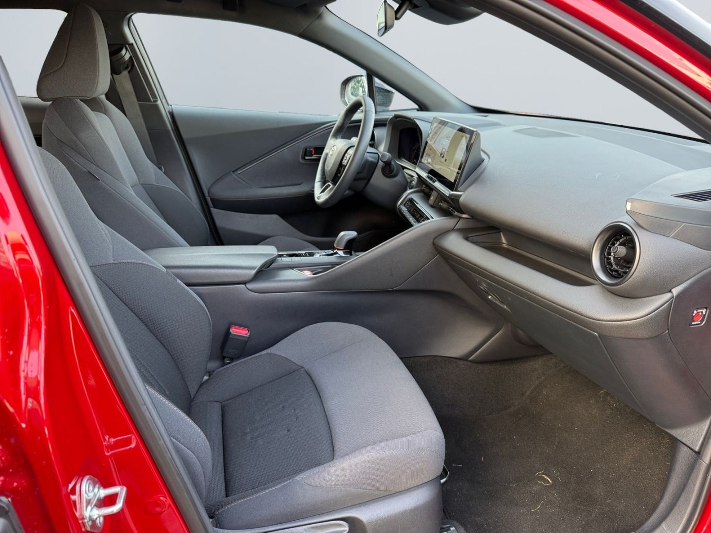 Toyota C-HR 2.0 Hybrid - Samsaru's Car Outlet