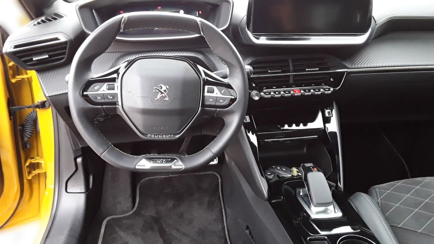 Peugeot 208 e- GT - Samsaru's Car Outlet