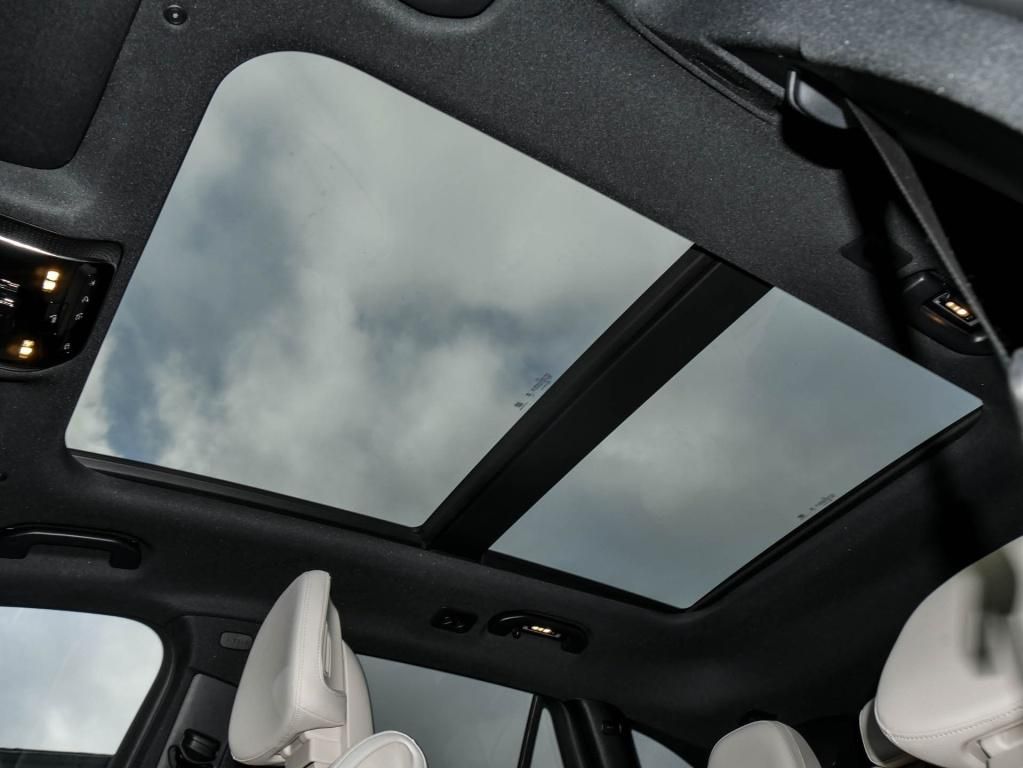 Mercedes-Benz GLC 300 e 4M Avantgarde/Pano/HUD/AHK/360/Memo/19