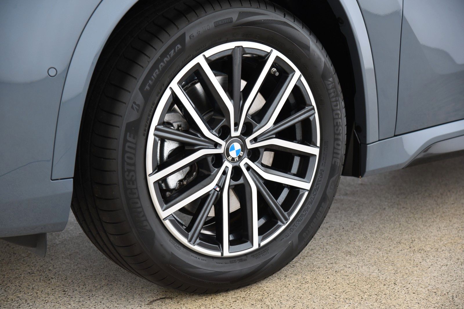 BMW X1 xDrive23d M Sportpaket - Samsaru's Car Outlet