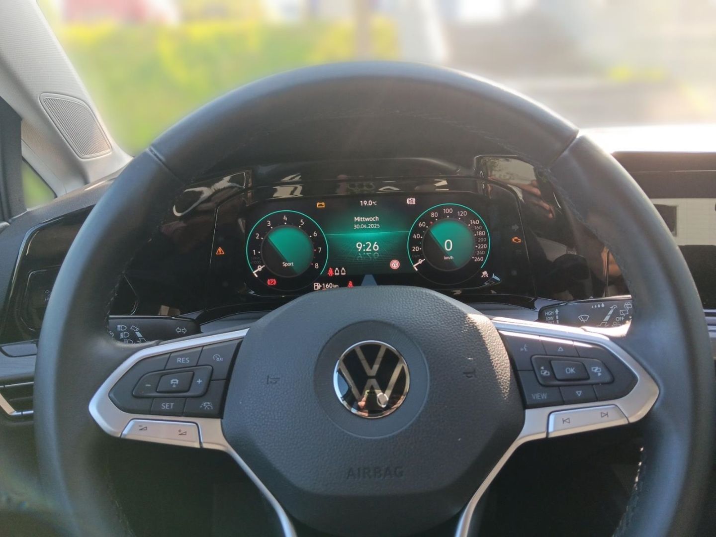 Volkswagen Golf 8 VIII Style 1.5 TSI - Samsaru's Car Outlet
