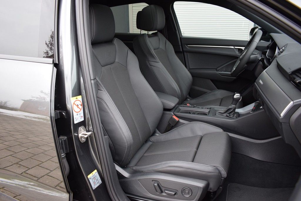 Audi Q3 Sportback 40 TDI qu/S-tr. *S-line*Matrix*AHK*