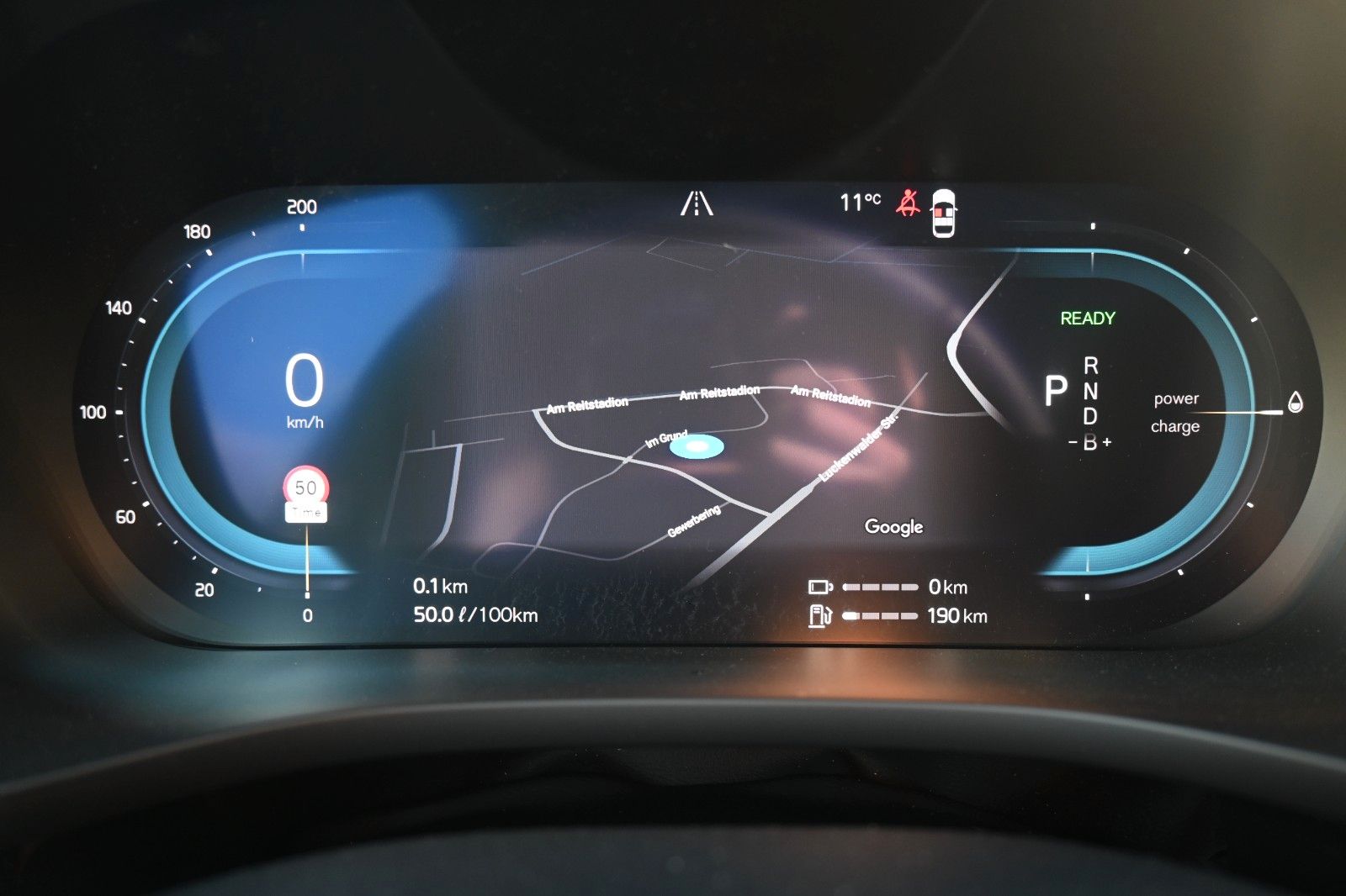 Volvo XC60 R Design PHEV - Samsaru's Car Outlet
