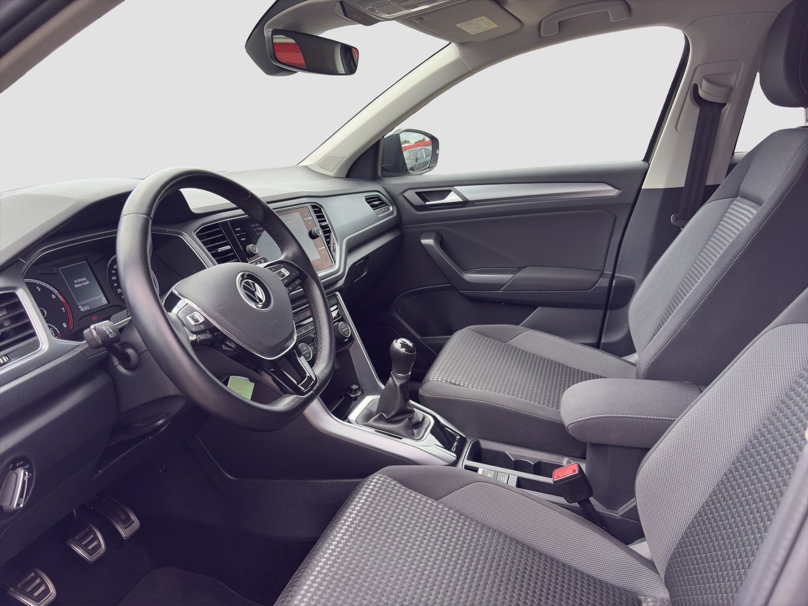 Volkswagen T-Roc 1.0TSI ACTIVE - Samsaru's Car Outlet