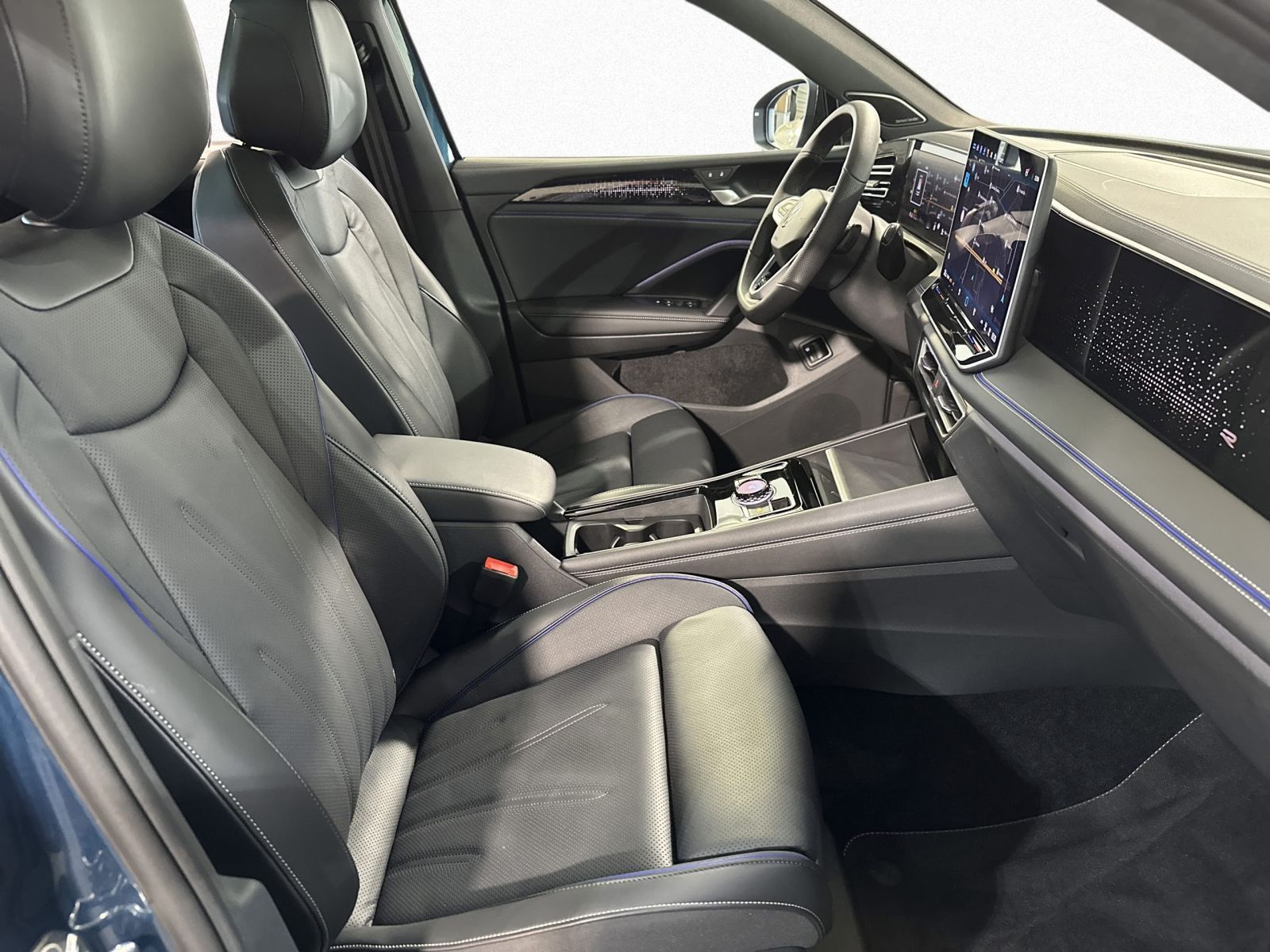 Volkswagen Tiguan 1.5 TSI eHYBRID R-LINE BLACKSTYLE MATRIX+