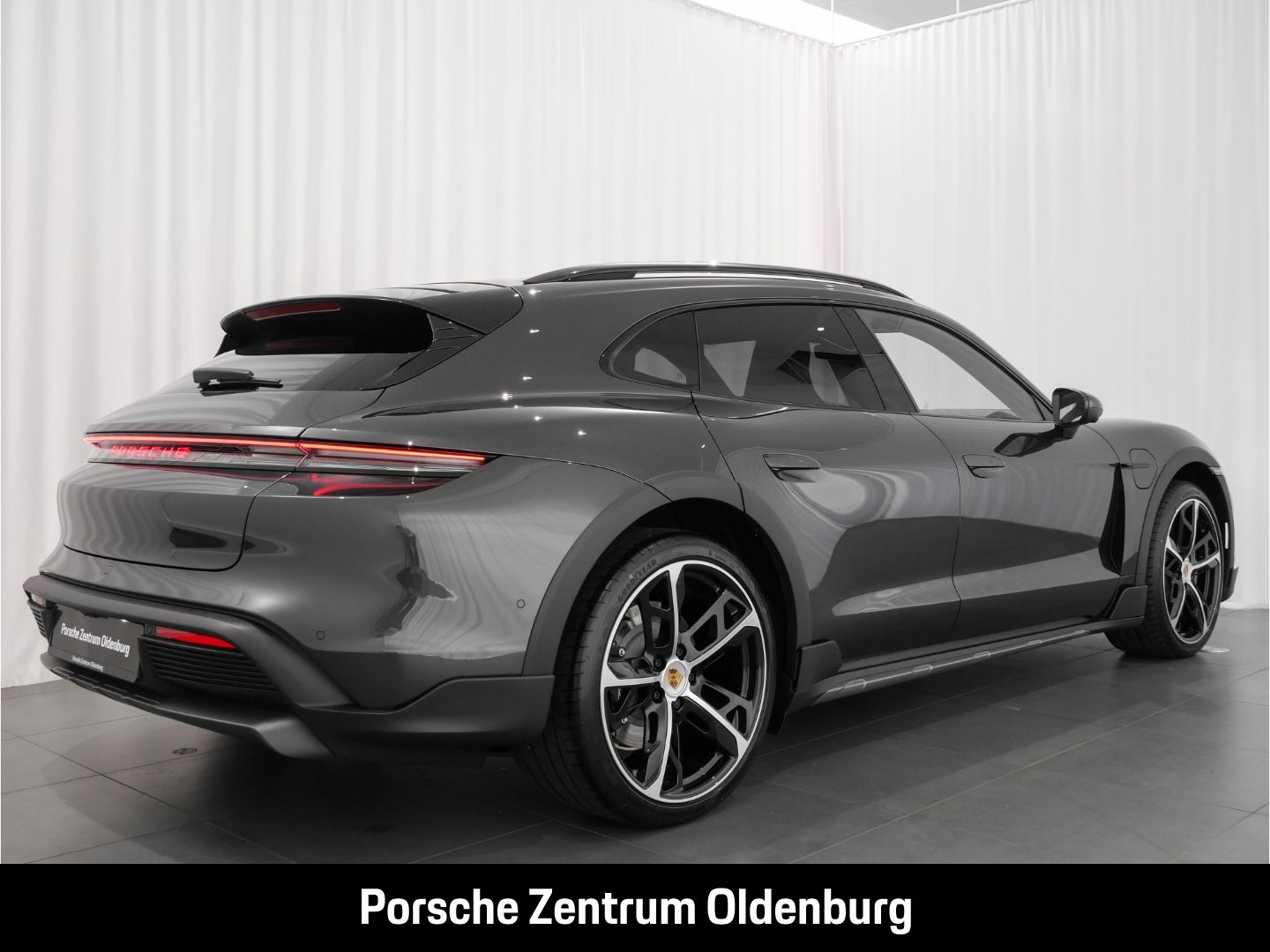 Porsche Taycan 4 Cross Turismo Pano HuD BOSE HuD InnoDri
