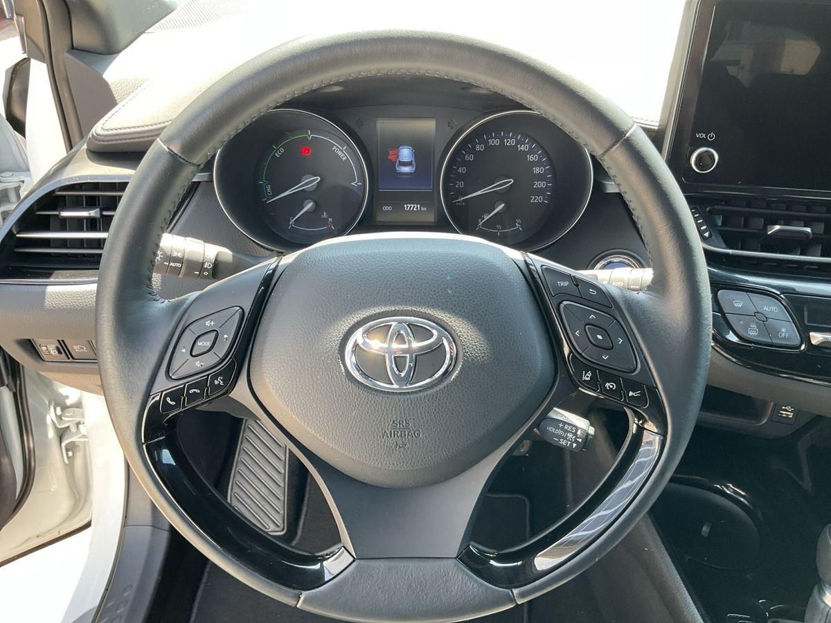 Toyota C-HR HYBRID - Samsaru's Car Outlet