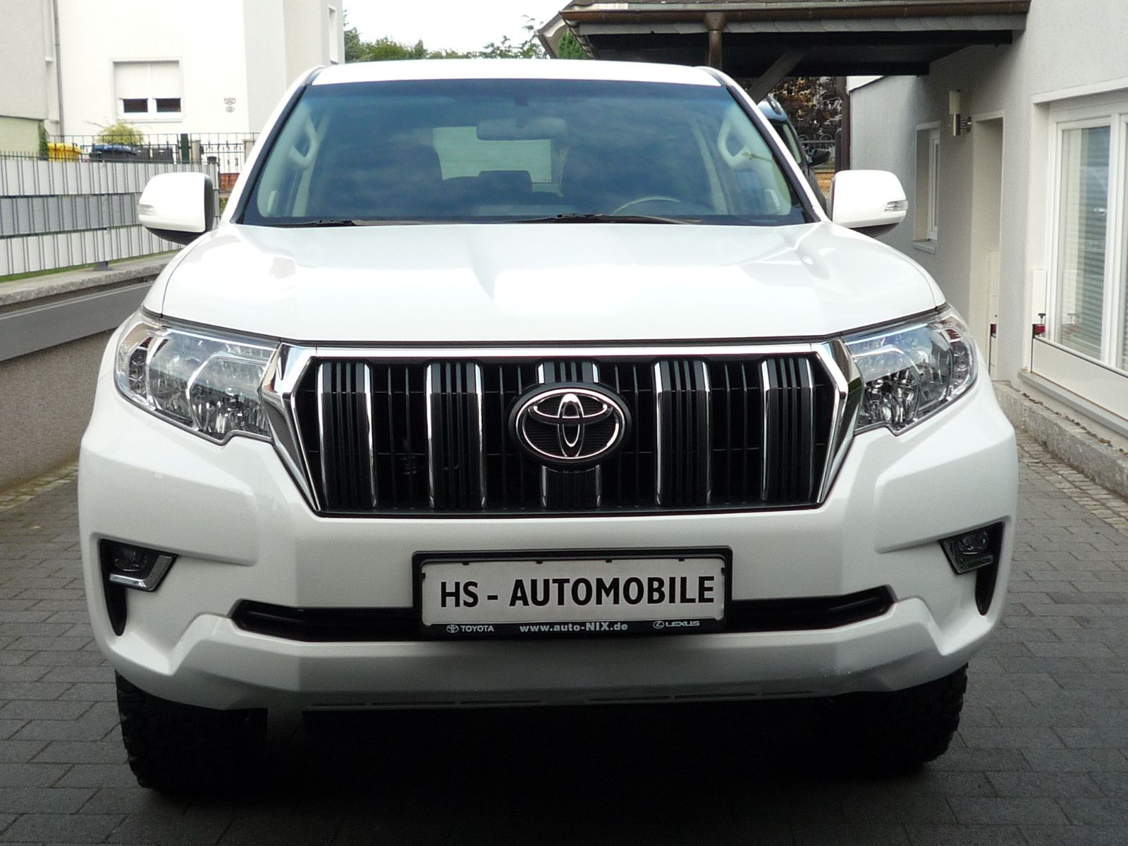 Toyota Land Cruiser Comfort/TEMPO/STHZ/AHK/RFK/NAV/1.HD