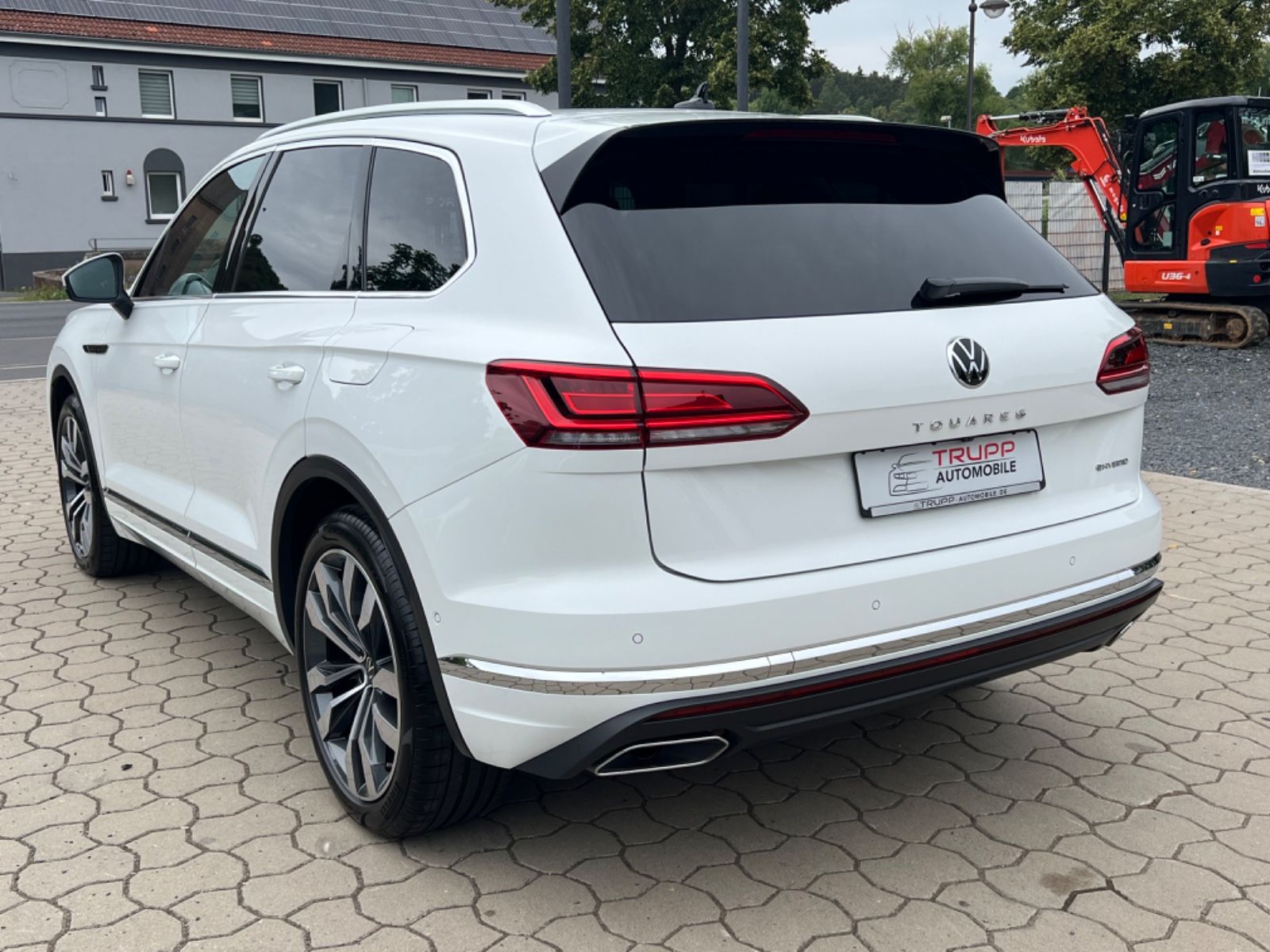 Volkswagen Touareg 4M eHybrid - Samsaru's Car Outlet