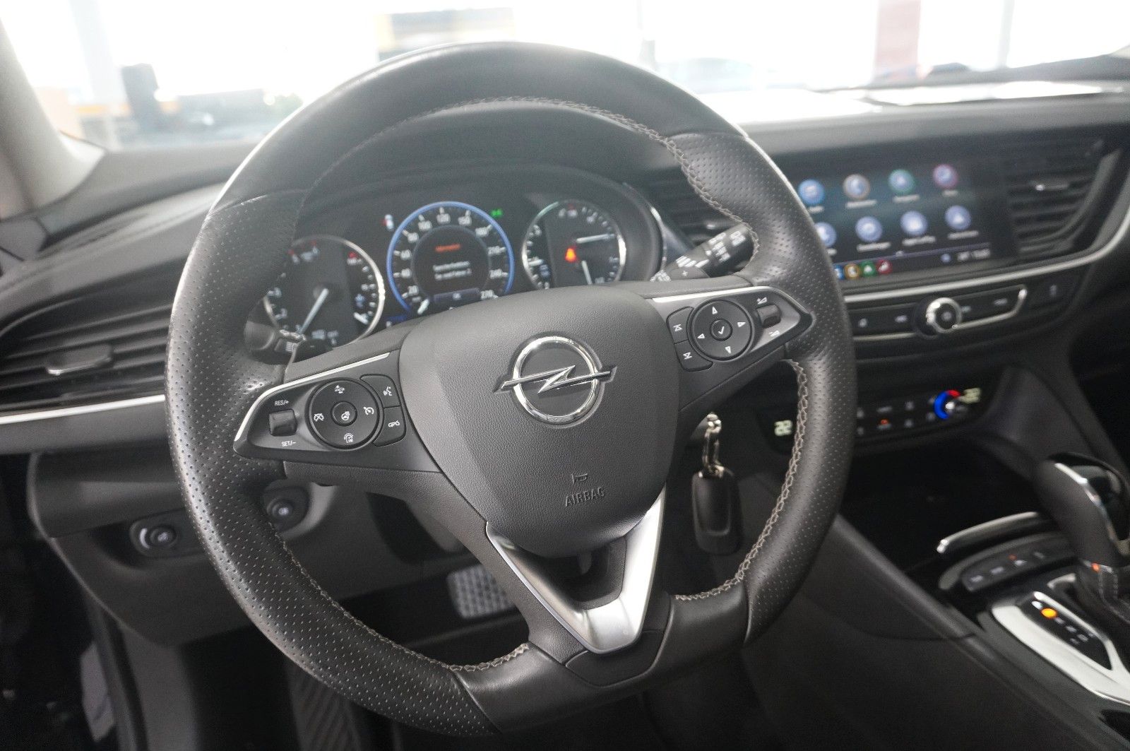 Opel Insignia B ST 2.0D INNOV. 4X4 - Samsaru's Car Outlet