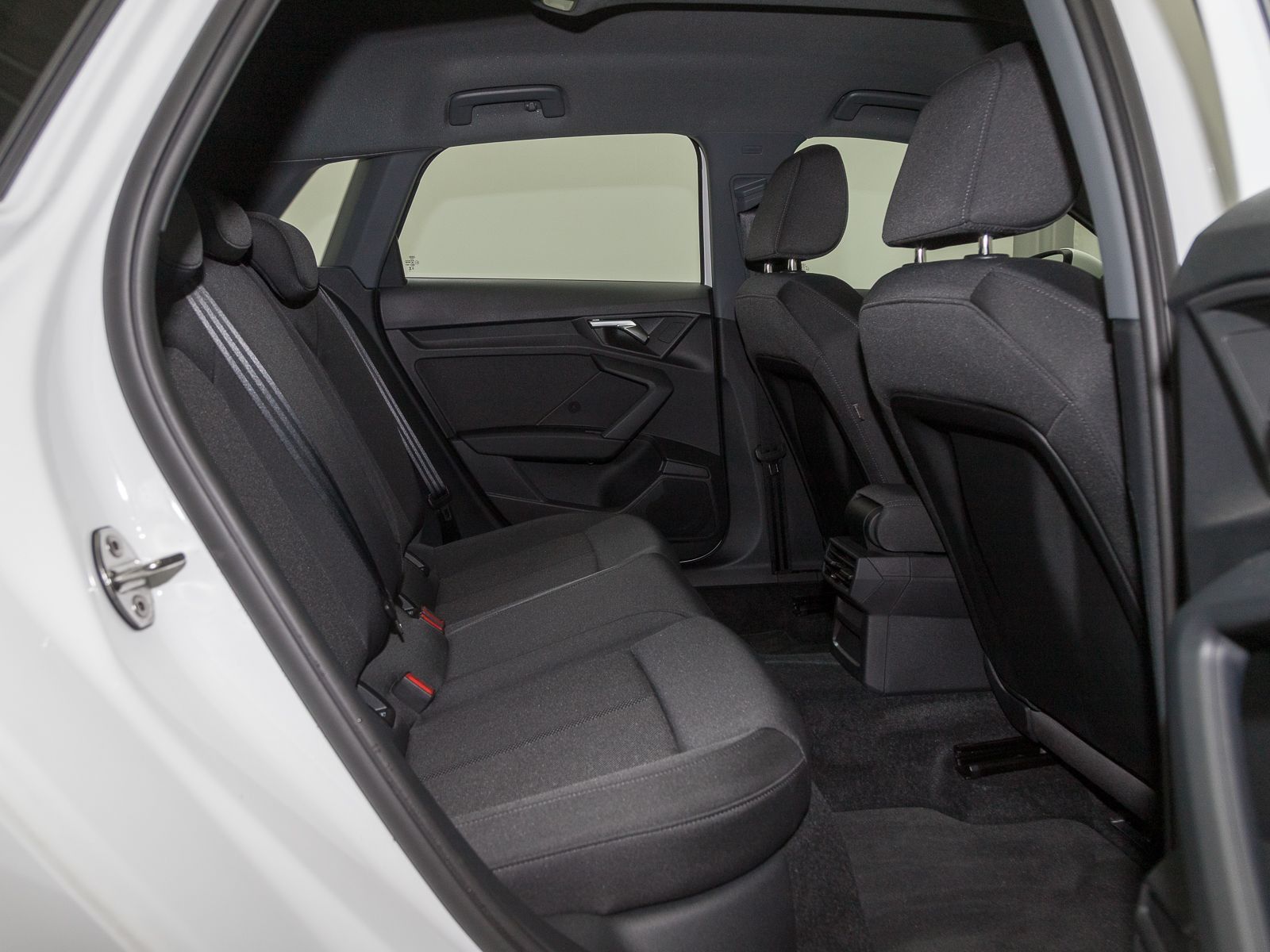 Audi A3 Sportback 30 TDI ADVANCED - Samsaru's Car Outlet