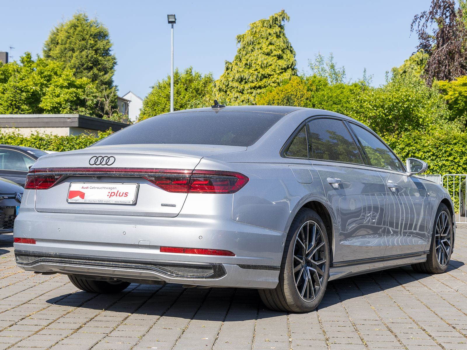 Audi A8 60 TFSIe Q NP163 - Samsaru's Car Outlet
